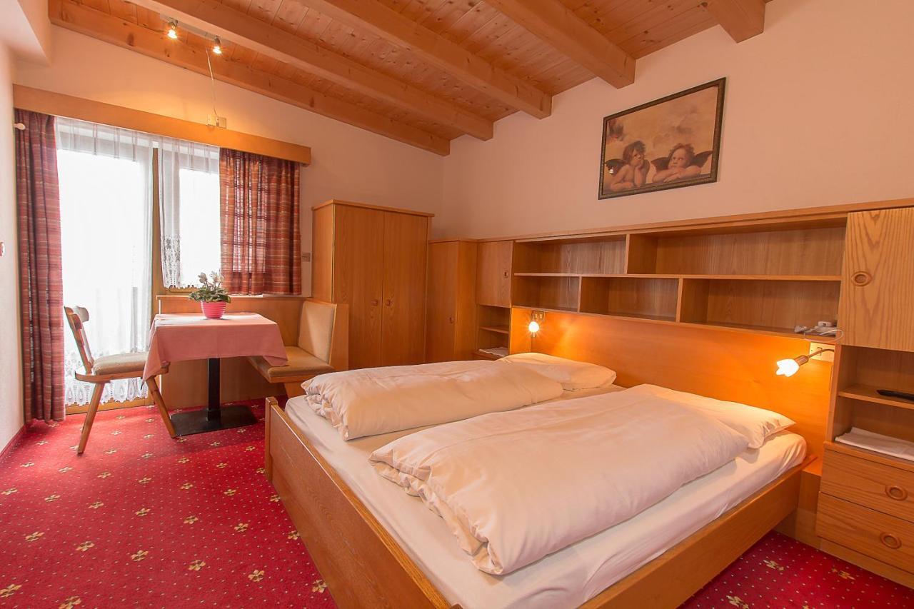 B&B Apartments La Palsa San Cassiano  Εξωτερικό φωτογραφία