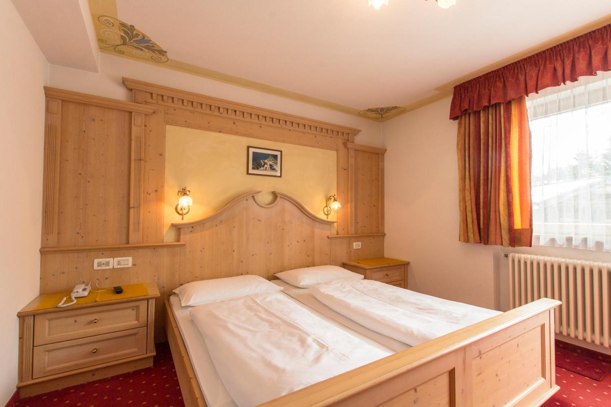 B&B Apartments La Palsa San Cassiano  Εξωτερικό φωτογραφία