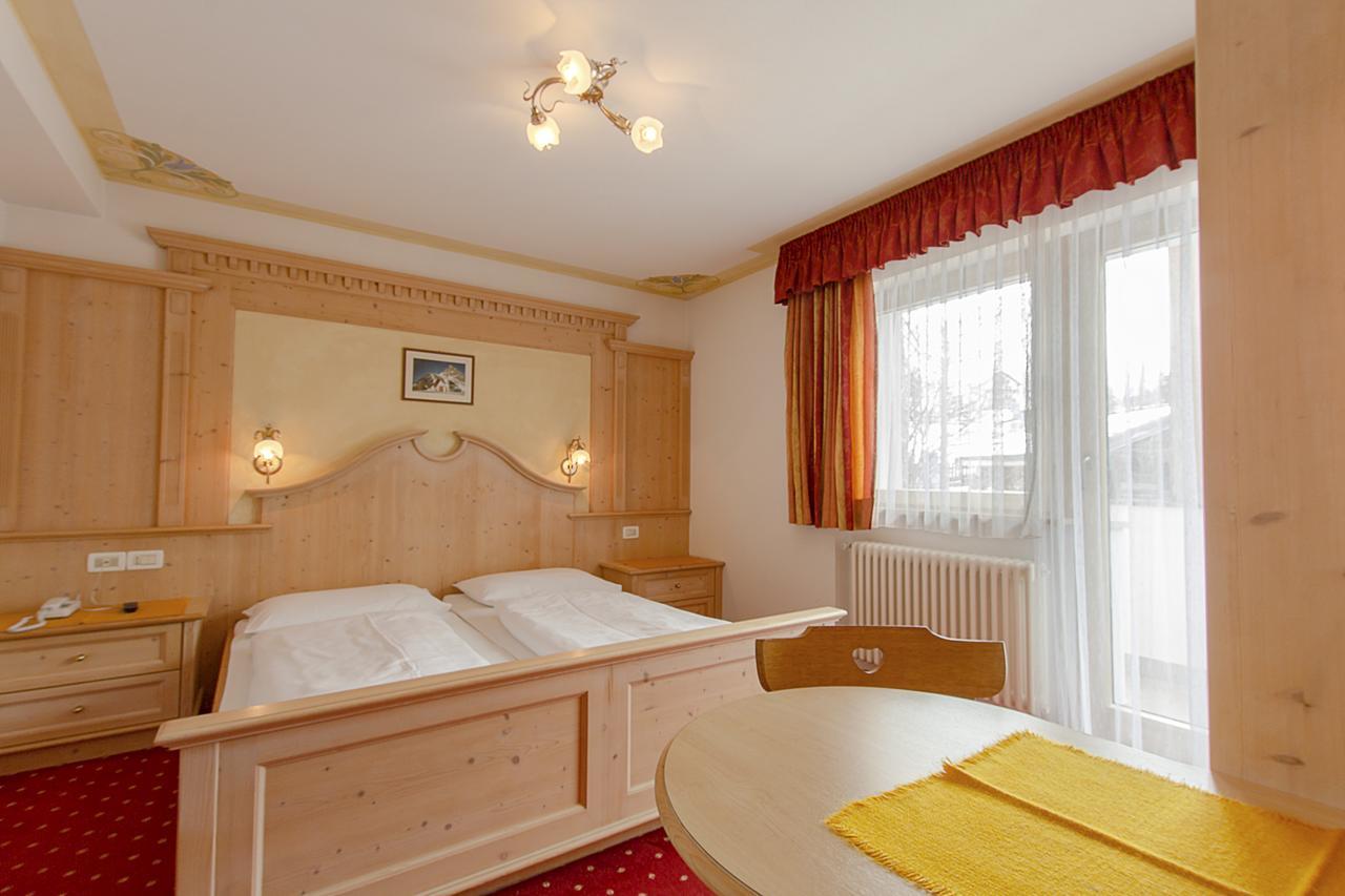 B&B Apartments La Palsa San Cassiano  Εξωτερικό φωτογραφία