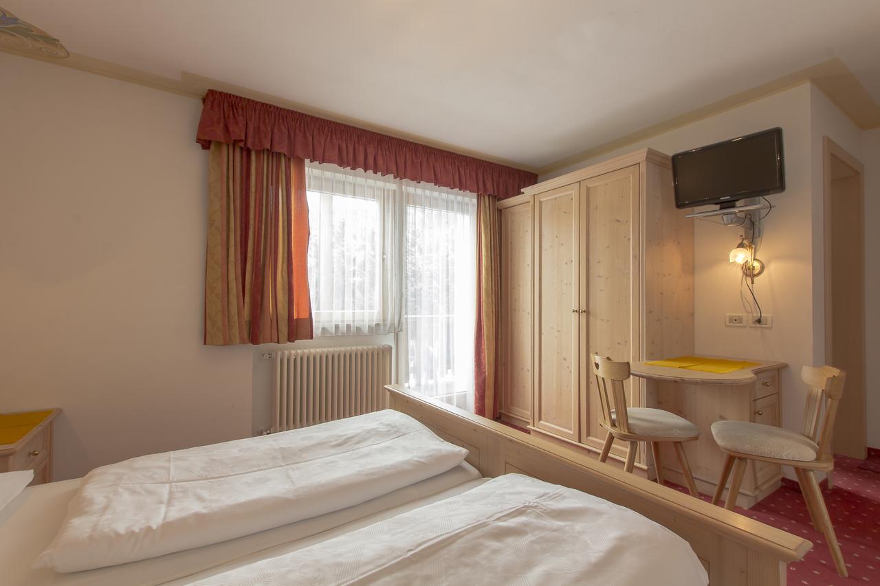 B&B Apartments La Palsa San Cassiano  Εξωτερικό φωτογραφία